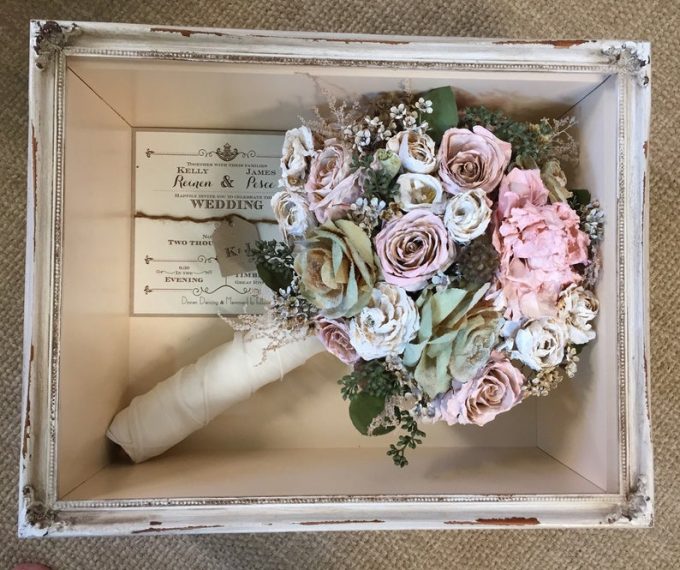 I preserved my wedding flowers using silica gel from the craft